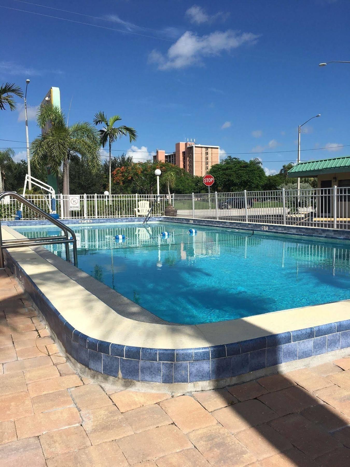 Golf View Motel Fort Myers Exterior photo